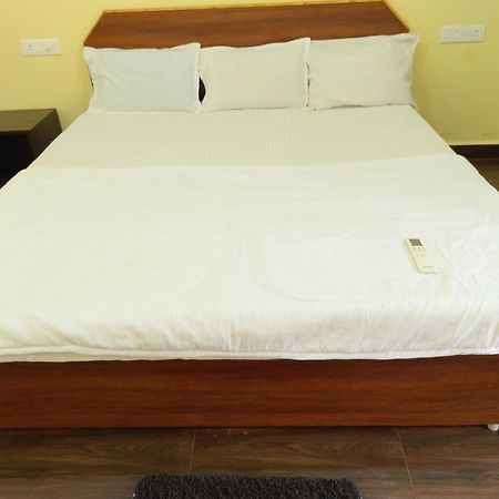 מוריג'ים One Love Guest House מראה חיצוני תמונה