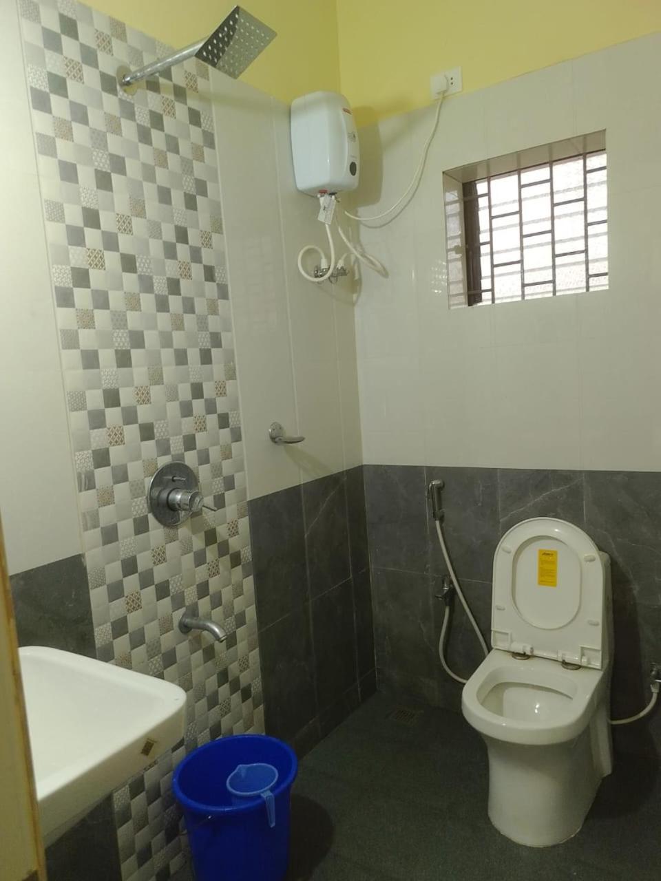 מוריג'ים One Love Guest House מראה חיצוני תמונה