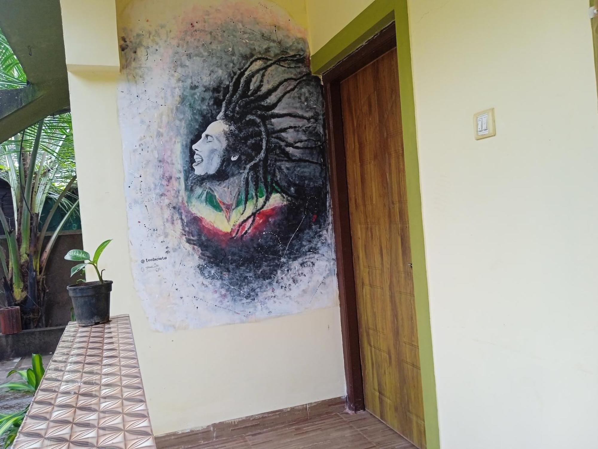 מוריג'ים One Love Guest House מראה חיצוני תמונה